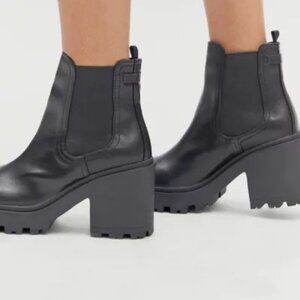 Urban Outfitters UO Chelsea Chunky Heel Boots Black Vegan Leather Size 8